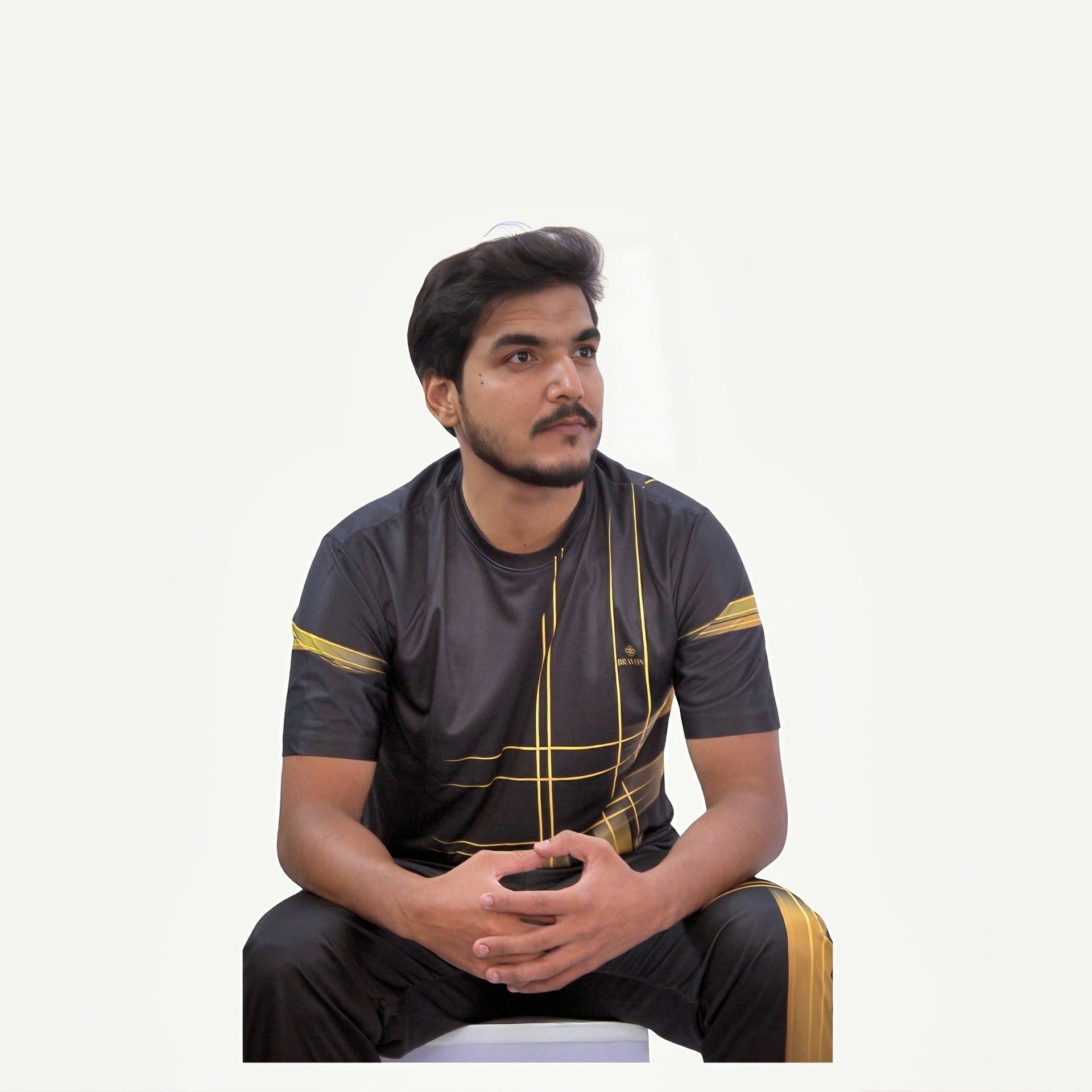 Luxury Stride – Golden Lines Activewear