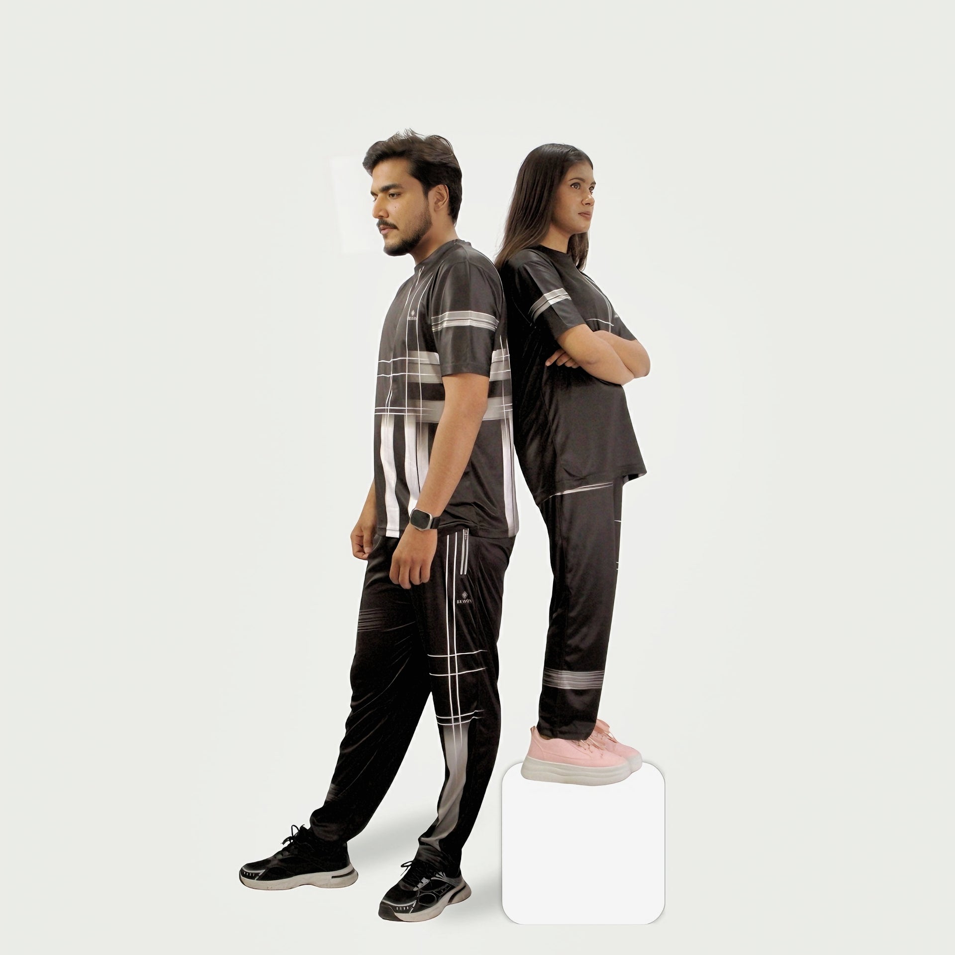 Luxury Stride – White Lines Activewear