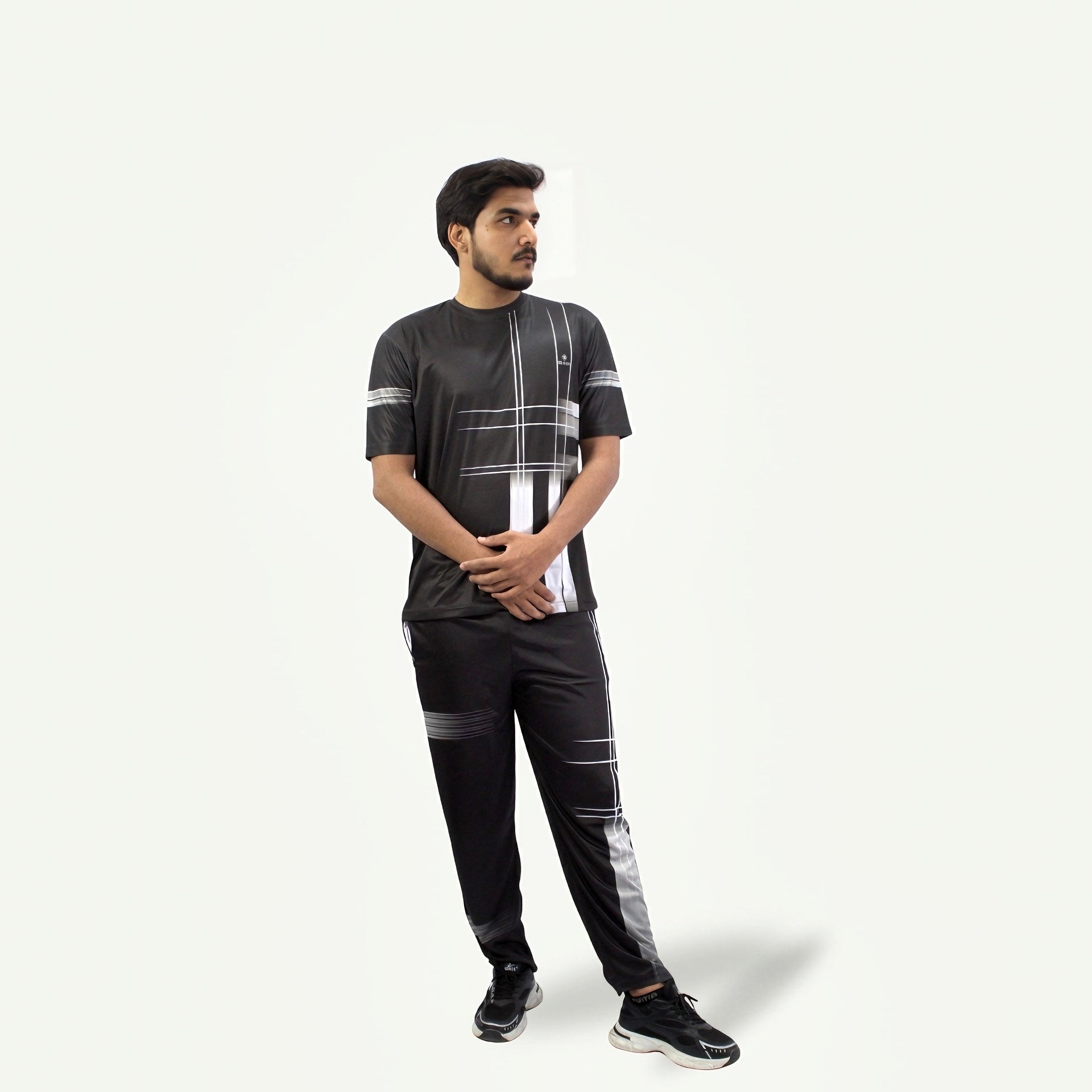 Luxury Stride – White Lines Activewear